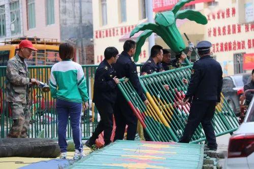 天峨县开展专项整治行动，优化校园周边交通与安全环境